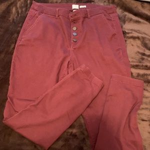 Maroon pants with 5 buttons. Great condition.